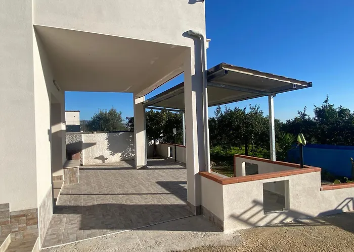 Villetta Immersa Nell'agrumeto